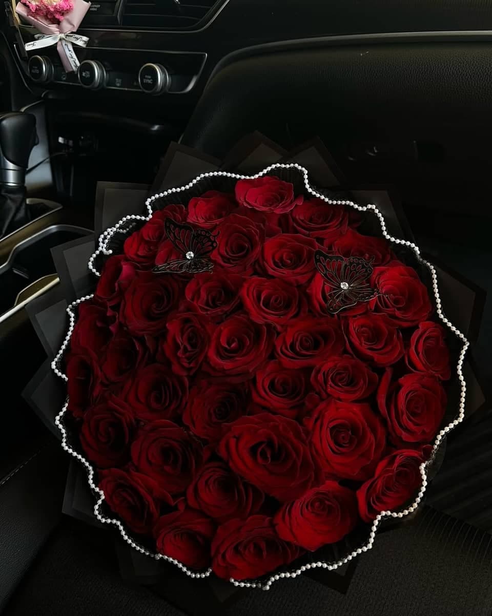 Serene Love Affair - Premium flower delivery Nairobi CBD, Westlands, Karen | Floral Whispers Gifts - Image 1